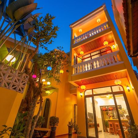 Quyen'S House Homestay Хойан Экстерьер фото