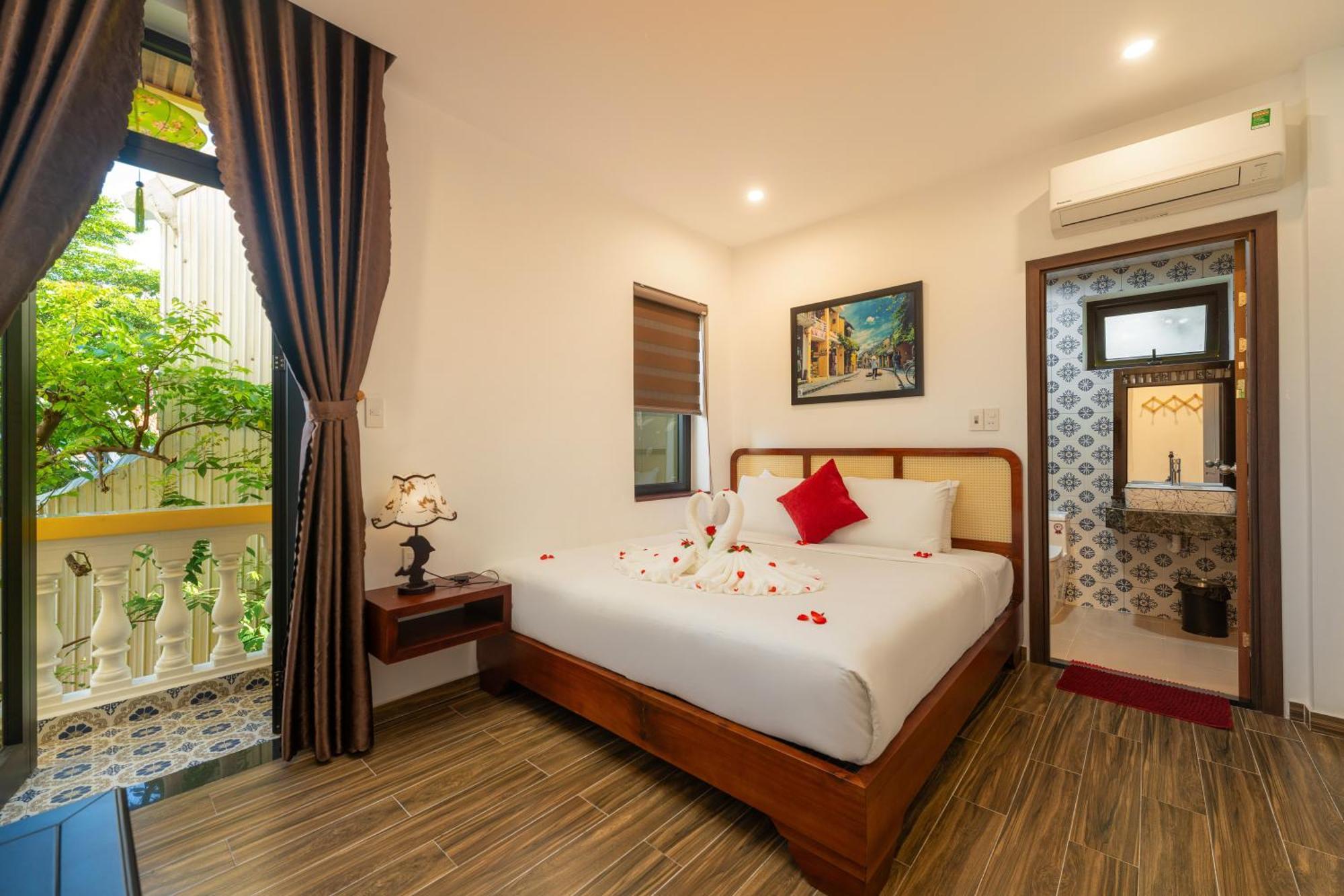 Quyen'S House Homestay Хойан Экстерьер фото